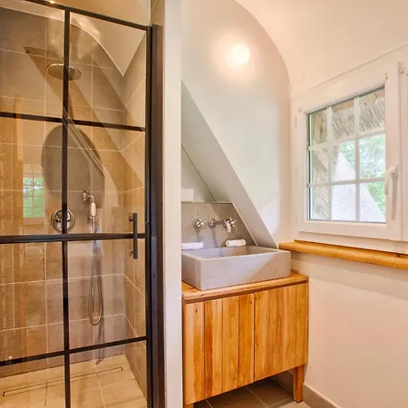 La Chaumiere - Tennis & Swimming Pool - Villa