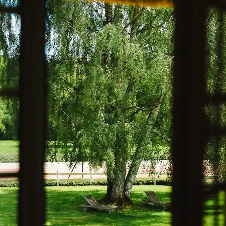 La Chaumiere - Tennis & Swimming Pool -