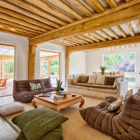 La Chaumiere - Tennis & Swimming Pool - *